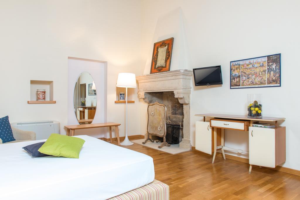 לצ'ה Suite Palace Castromediano מראה חיצוני תמונה